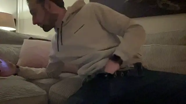 Snapshot of bullyboyy chatting on 15, 11, 2025 bullyboyy online show from 15, 11, 2025