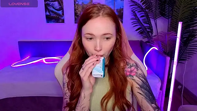 Maya Light online show from 21, 10, 2025