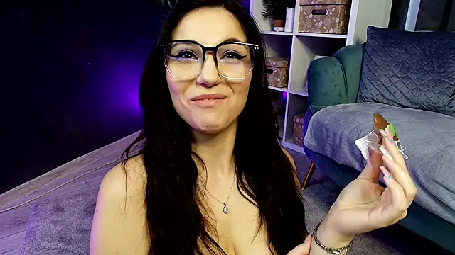 Deea Vibe Me online show from 13, 3, 2025