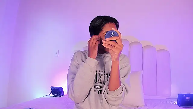 Zaira Rose  online show from 12, 11, 2025