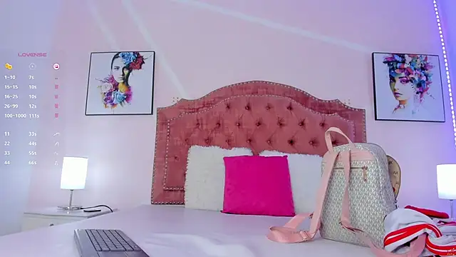Mia greco  online show from 21, 3, 2025