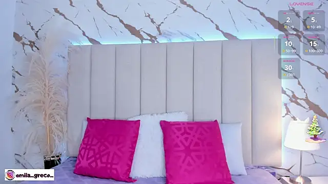 Mia greco  online show from 13, 11, 2025