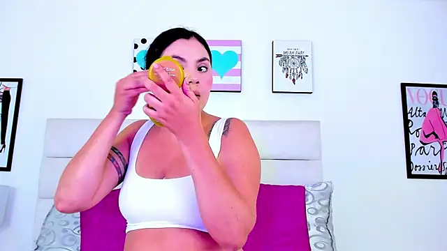 BrielaDiCaprio online show from 15, 10, 2025