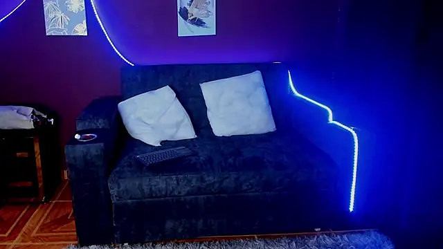 SOPHI WOLFF online show from 7, 3, 2025