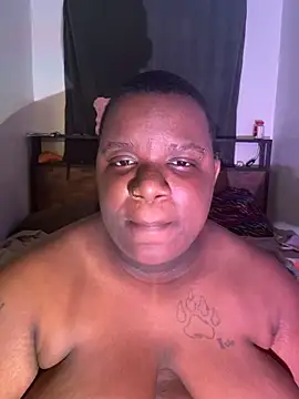 Snapshot of tiptrx chatting on 12, 4, 2026 tiptrx online show from 12, 4, 2026