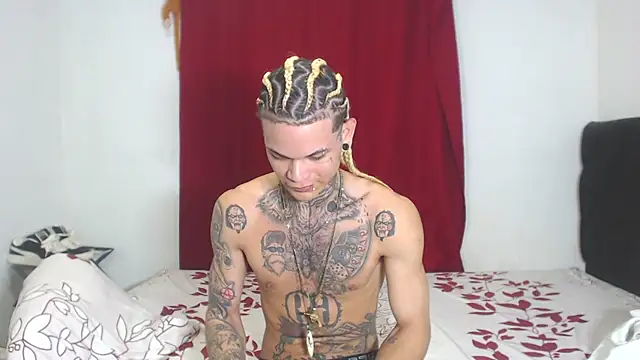 Snapshot of hot_man05 chatting on 2, 2, 2025 hot man05 online show from 2, 2, 2025