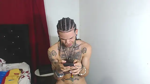 Snapshot of hot_man05 chatting on 22, 2, 2025 hot man05 online show from 22, 2, 2025