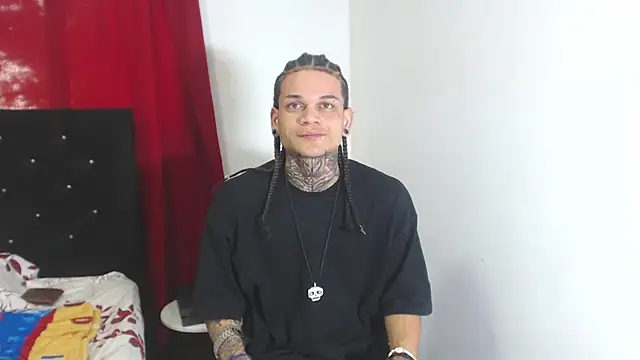 Snapshot of hot_man05 chatting on 23, 2, 2025 hot man05 online show from 23, 2, 2025