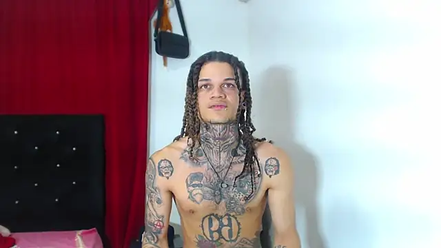 Snapshot of hot_man05 chatting on 18, 3, 2025 hot man05 online show from 18, 3, 2025