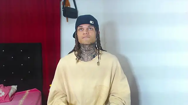 Snapshot of hot_man05 chatting on 19, 3, 2025 hot man05 online show from 19, 3, 2025