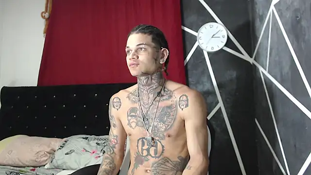 Snapshot of hot_man05 chatting on 6, 10, 2025 hot man05 online show from 6, 10, 2025