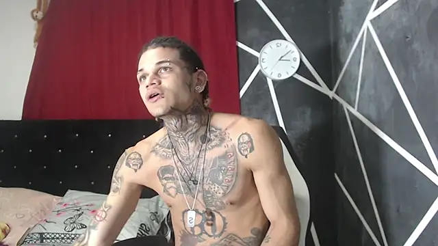 Snapshot of hot_man05 chatting on 10, 10, 2025 hot man05 online show from 10, 10, 2025