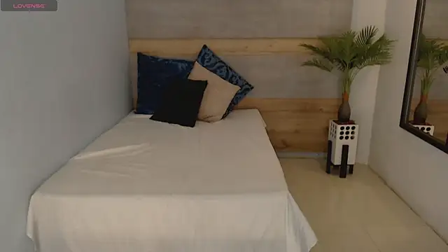 brendathompson  online show from 17, 10, 2025