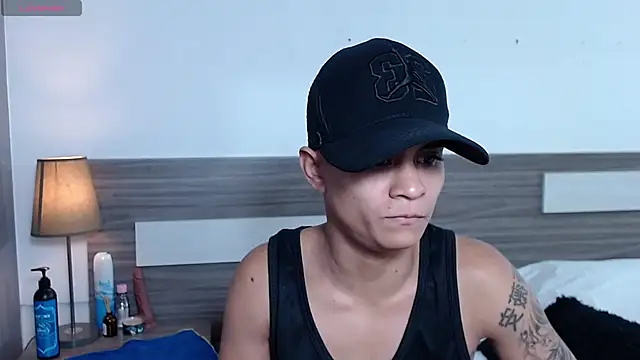 Liiamthompson online show from 3, 12, 2025