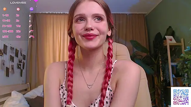 Gretchen Mol online show from 11, 3, 2026