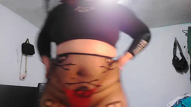 Snapshot of alexandraluv chatting on 30, 10, 2025 alexandraluv online show from 30, 10, 2025