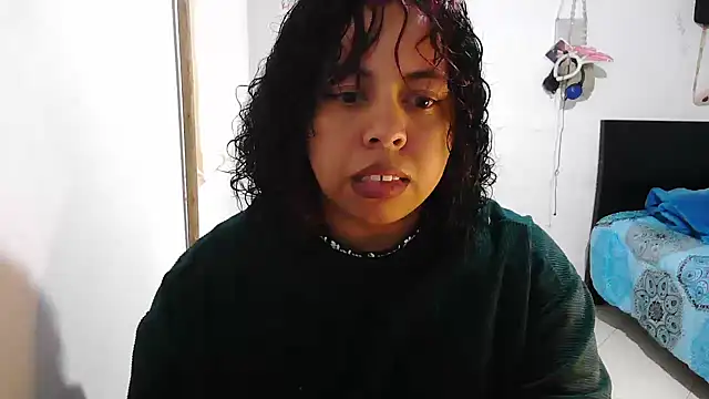 Snapshot of alexandraluv chatting on 18, 11, 2025 alexandraluv online show from 18, 11, 2025