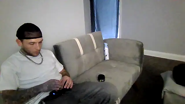 Snapshot of cruz815 chatting on 28, 11, 2025 cruz815 online show from 28, 11, 2025