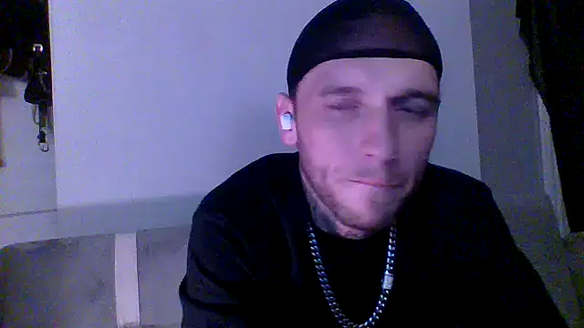 Snapshot of cruz815 chatting on 30, 11, 2025 cruz815 online show from 30, 11, 2025