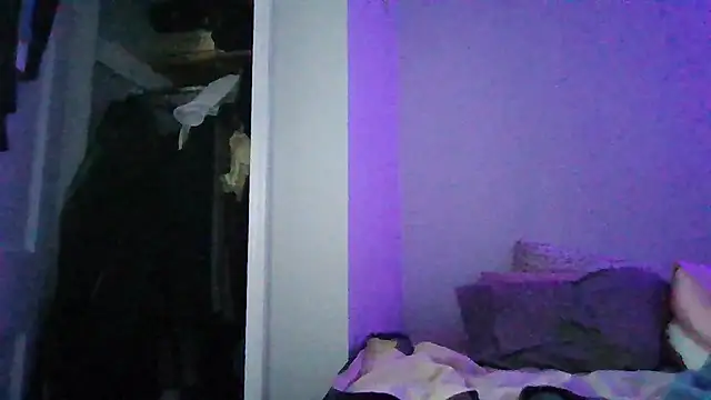 Snapshot of cruz815 chatting on 30, 11, 2025 cruz815 online show from 30, 11, 2025