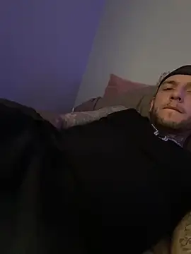 Snapshot of cruz815 chatting on 4, 12, 2025 cruz815 online show from 4, 12, 2025