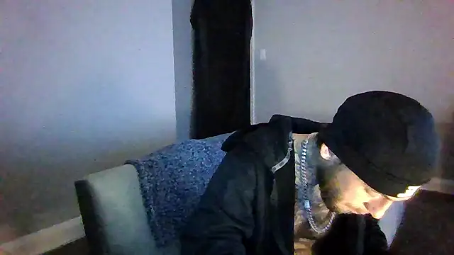 Snapshot of cruz815 chatting on 6, 1, 2026 cruz815 online show from 6, 1, 2026