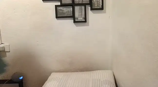 MirandaLatinaLovely online show from 6, 2, 2025