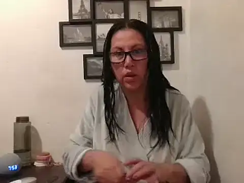 MirandaLatinaLovely online show from 18, 2, 2025