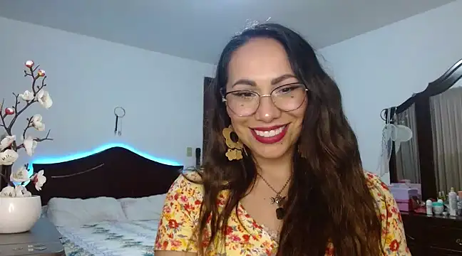 AloLovely  online show from 18, 2, 2025