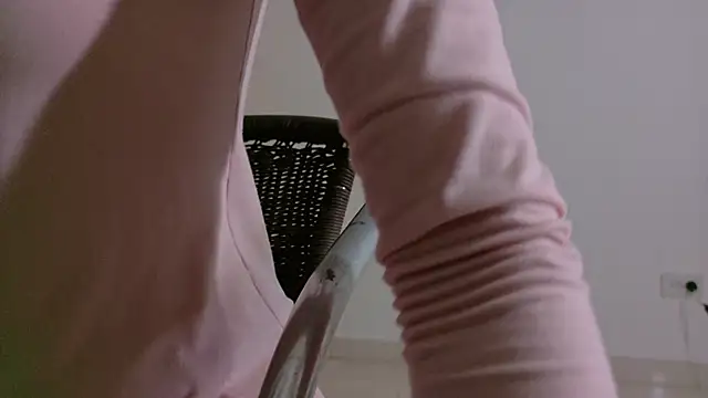 Snapshot of violetisback08 chatting on 7, 1, 2026 violetisback08 online show from 7, 1, 2026