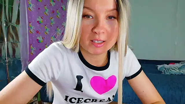 Snapshot of TwerkingCheerleader chatting on 2, 11, 2025 TwerkingCheerleader online show from 2, 11, 2025