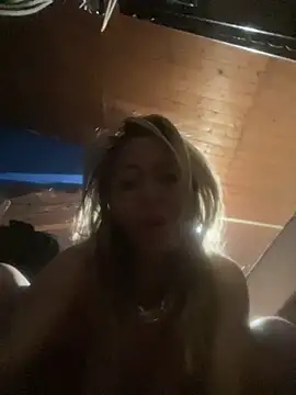 PistoleNellaFendi online show from 13, 11, 2025