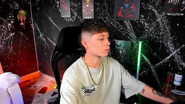 Snapshot of marcuscollins1_ chatting on 3, 3, 2025 marcuscollins1 online show from 3, 3, 2025