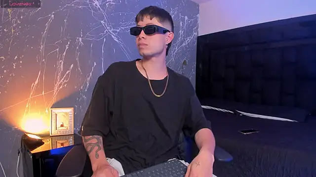 Snapshot of marcuscollins1_ chatting on 27, 10, 2025 marcuscollins1 online show from 27, 10, 2025