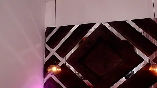 sara lopee1 online show from 8, 10, 2025