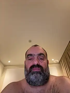 fuocovivo4 online show from 4, 3, 2025