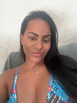 Vivymarques online show from 5, 2, 2025