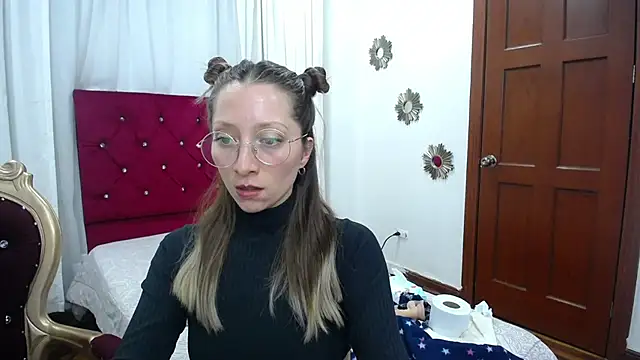 Snapshot of Carlin_Diaz chatting on 9, 3, 2025 Carlin Diaz online show from 9, 3, 2025