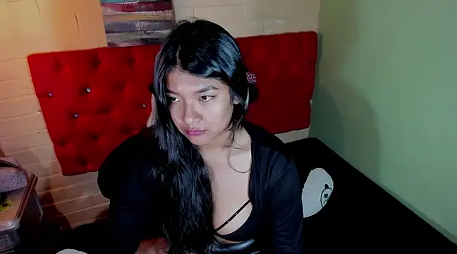 ScarletKray online show from 3, 2, 2025