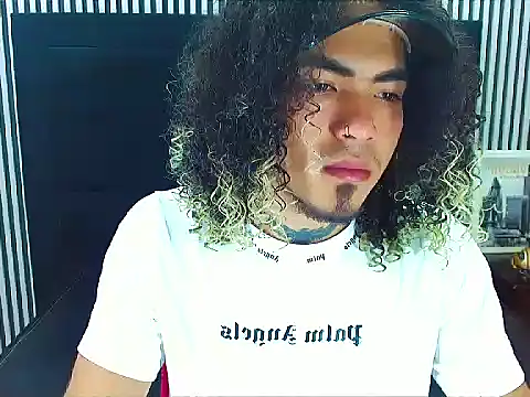 Snapshot of LihanJor_23 chatting on 8, 10, 2025 LihanJor 23 online show from 8, 10, 2025