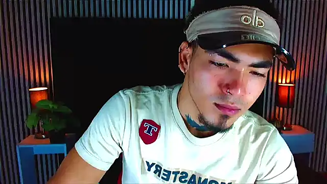 Snapshot of LihanJor_23 chatting on 21, 10, 2025 LihanJor 23 online show from 21, 10, 2025