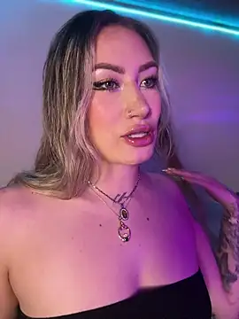 Snapshot of Lally_Valencia__ chatting on 25, 10, 2025 Lally Valencia online show from 25, 10, 2025