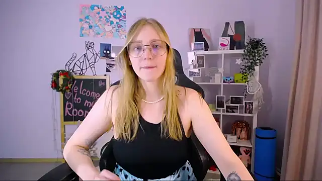 VeronicaAndersen online show from 4, 2, 2025