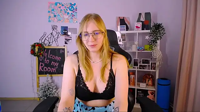 VeronicaAndersen online show from 4, 2, 2025