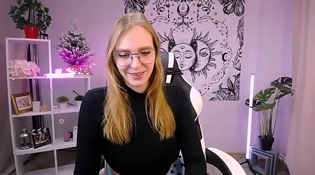 VeronicaAndersen online show from 13, 2, 2025