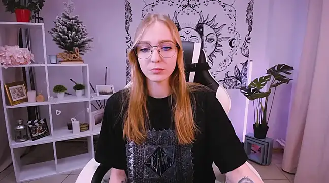 VeronicaAndersen online show from 16, 2, 2025