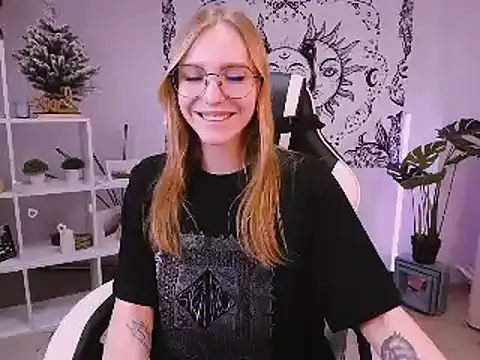 VeronicaAndersen online show from 16, 2, 2025