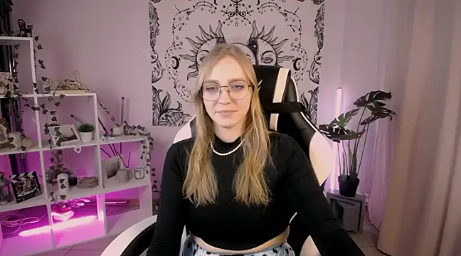 VeronicaAndersen online show from 3, 3, 2025