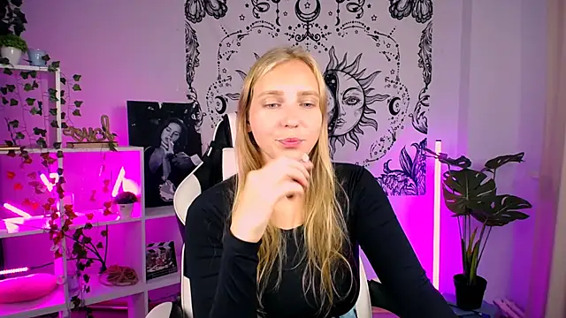 VeronicaAndersen online show from 13, 9, 2025