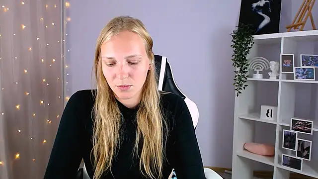 VeronicaAndersen online show from 19, 9, 2025